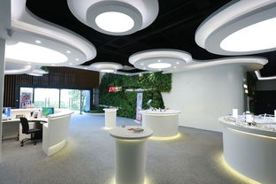 浙江省副省長梁黎明一行蒞臨雄邁公司，深入考察智能產品技術開發